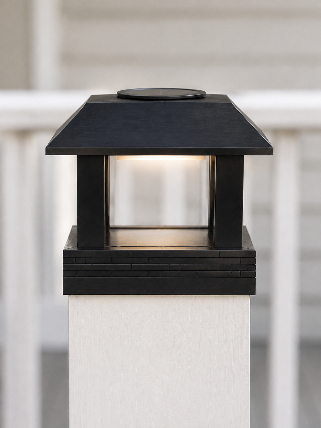 Classic Square 4.5-Inch Solar Post Cap Light – Black