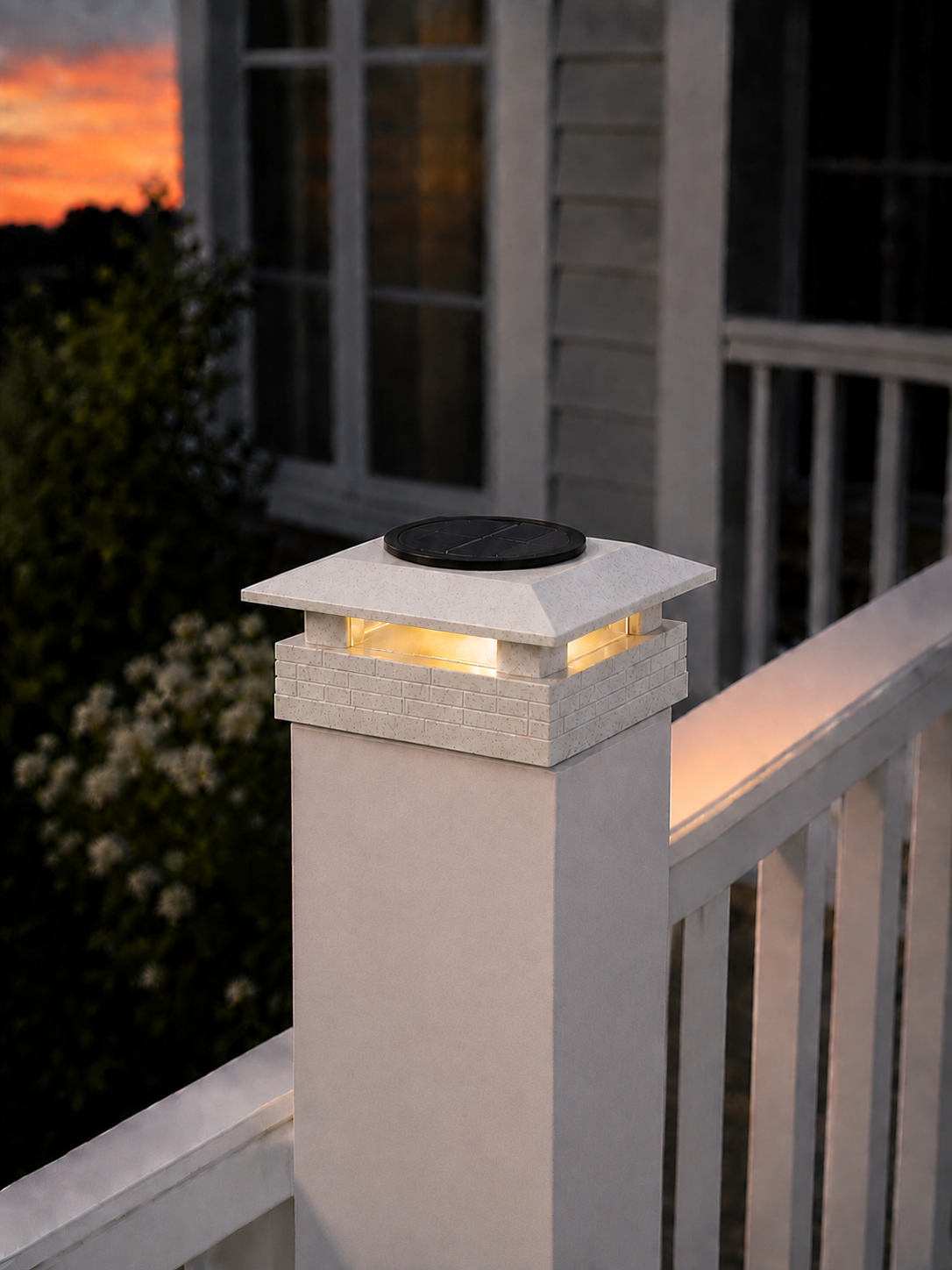 Round Column 4.5-Inch Low-Profile Roof Solar Post Cap Mood Light – Marble