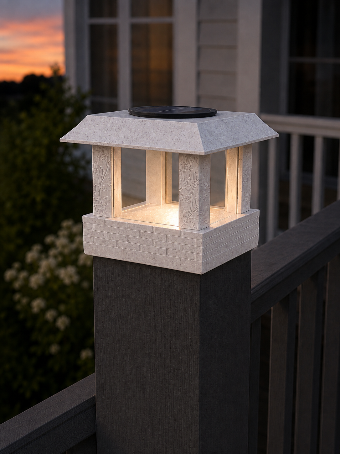 Square Leaf 4.5-Inch Low-Profile Roof Solar Post Cap Light – Marble