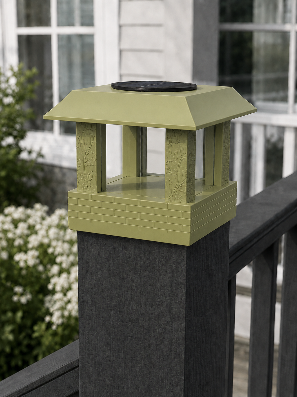 Square Leaf 4.5-Inch Low-Profile Roof Solar Post Cap Light – Natural Green