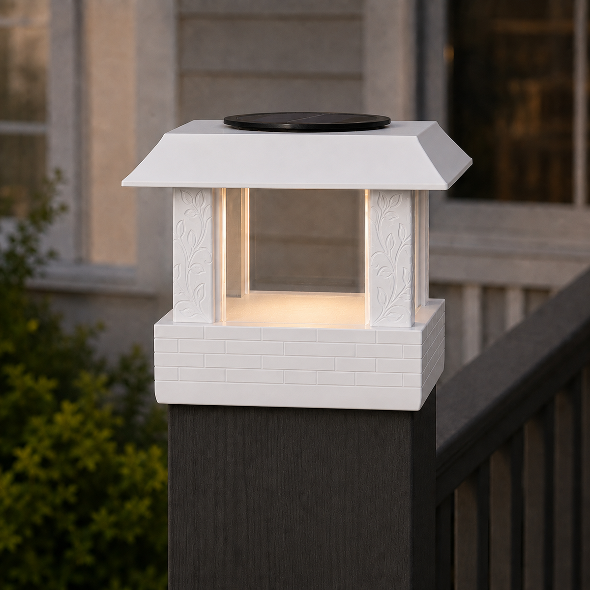 Square Leaf 4.5-Inch Low-Profile Roof Solar Post Cap Light – White