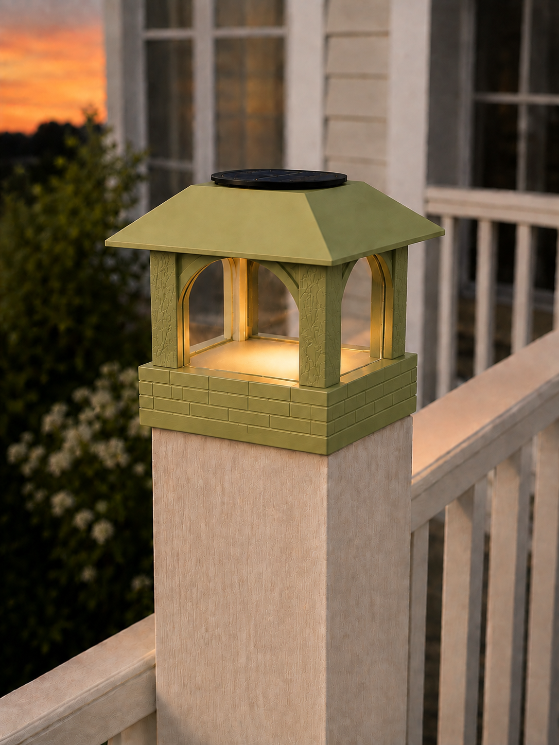 Arched Leaf Column 4.5-Inch High-Profile Roof Solar Post Cap Light – Natural Green