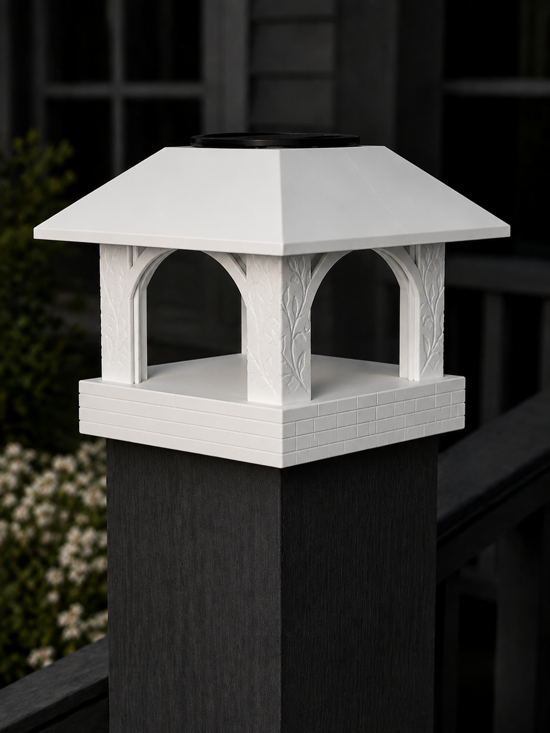 Arched Leaf Column 4.5-Inch High-Profile Roof Solar Post Cap Light – White