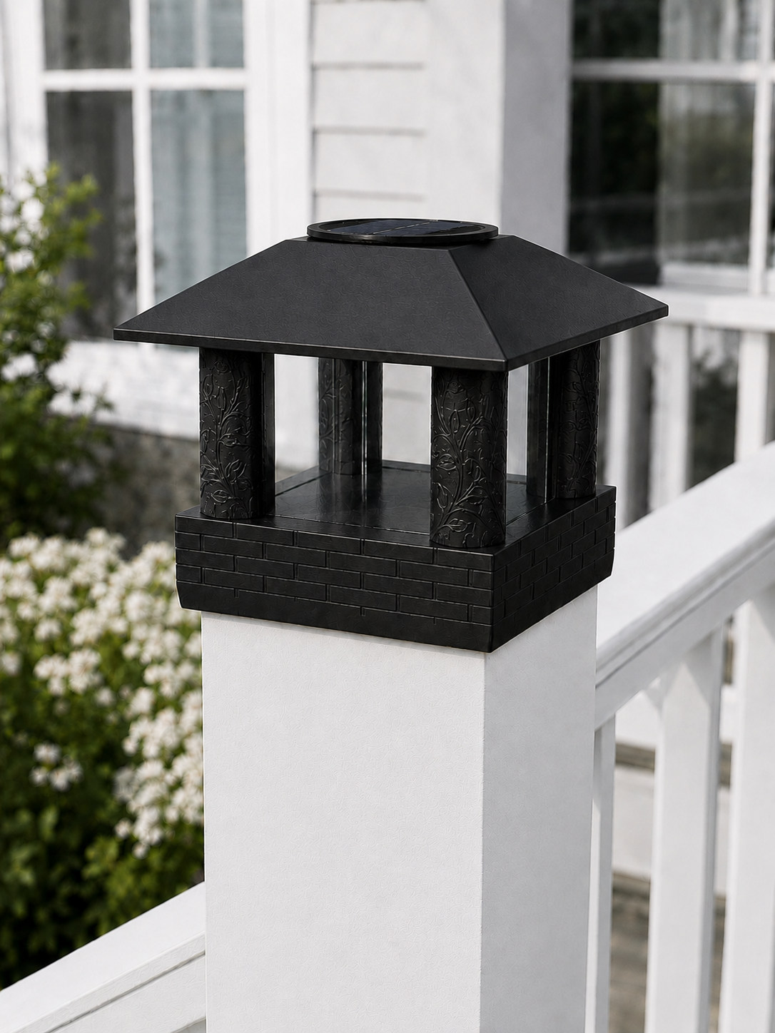 Round Leaf Column 4.5-Inch High-Profile Roof Solar Post Cap Light – Black