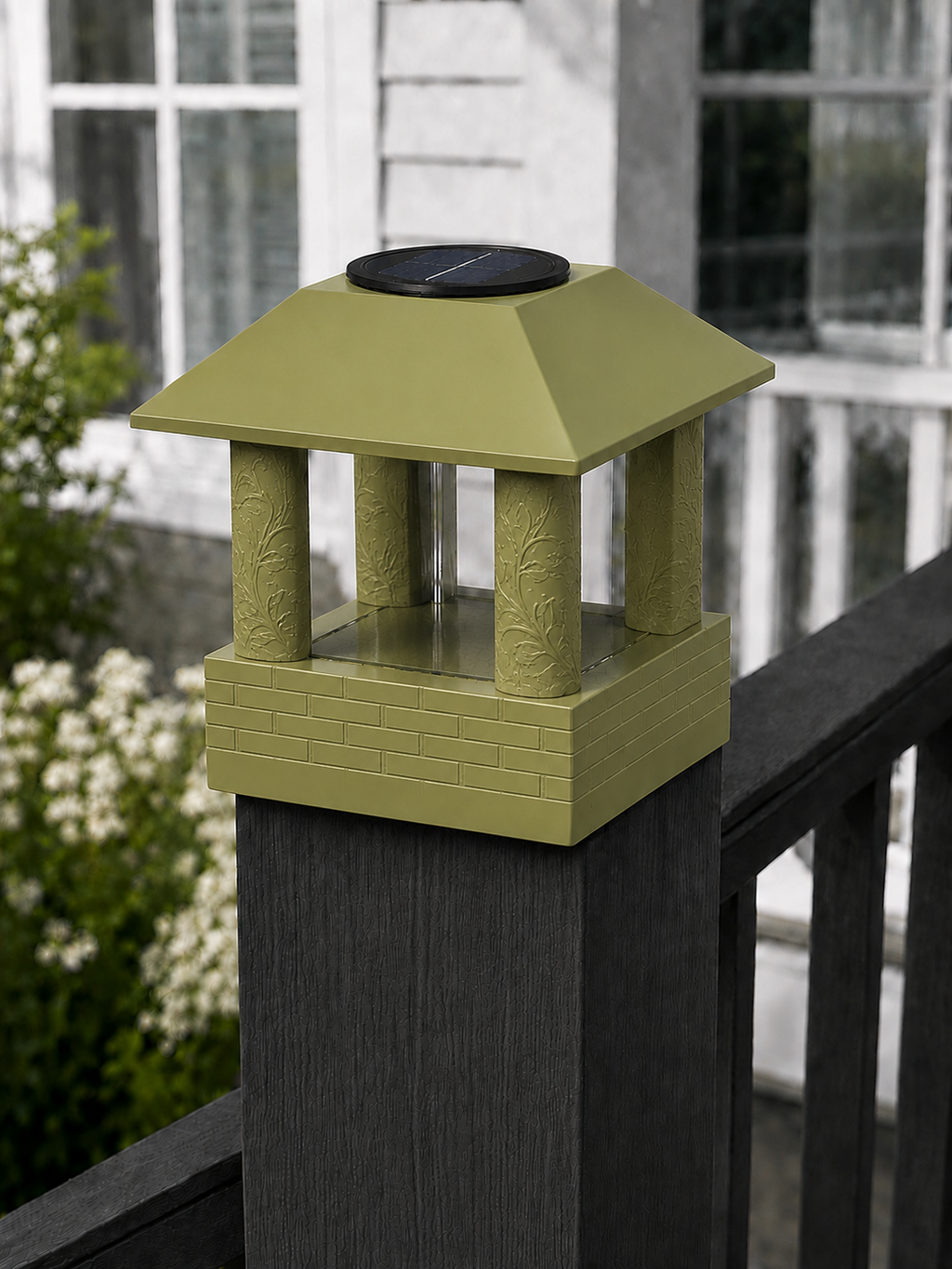 Round Leaf Column 4.5-Inch High-Profile Roof Solar Post Cap Light – Natural Green