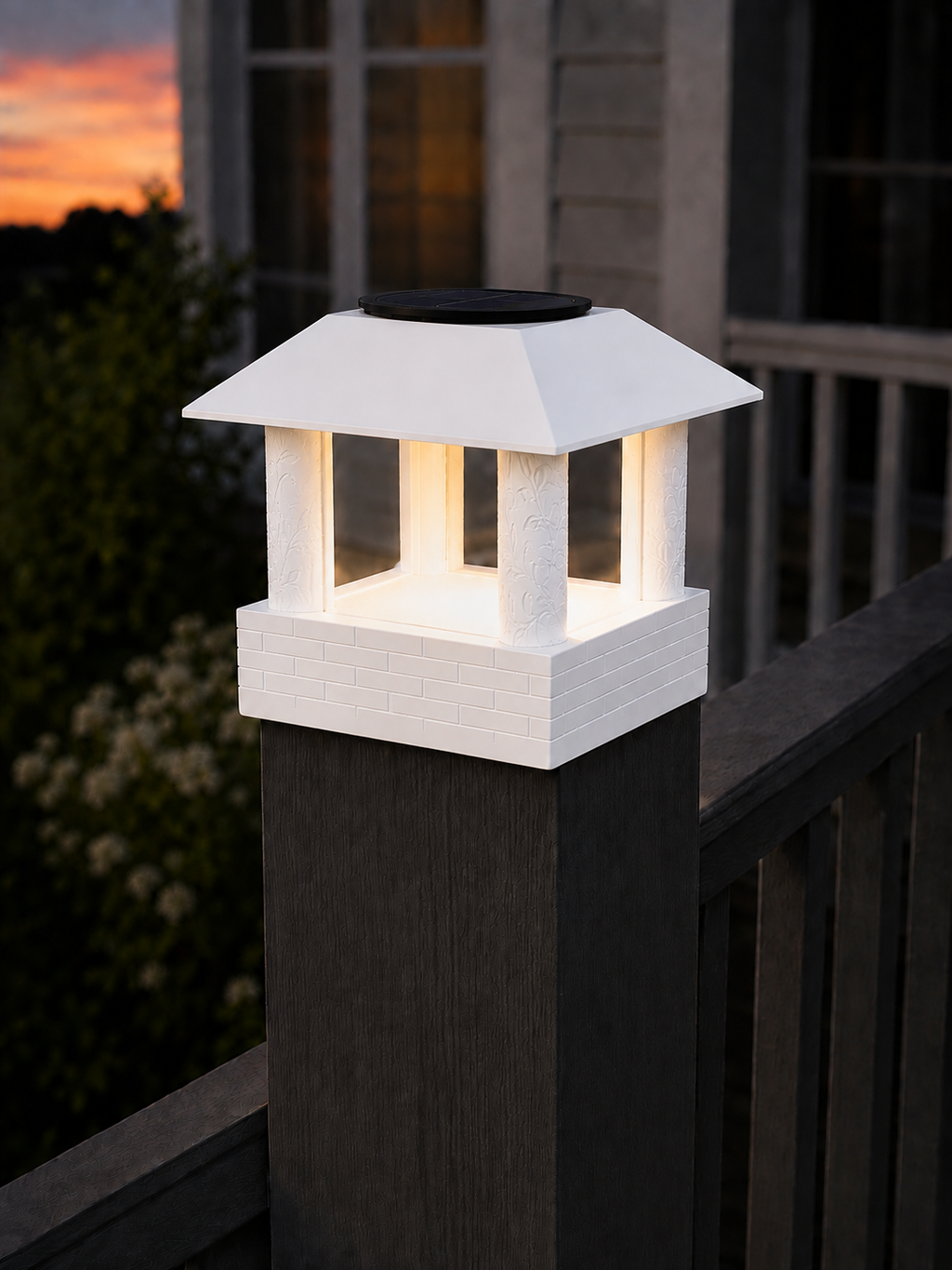 Round Leaf Column 4.5-Inch High-Profile Roof Solar Post Cap Light – White