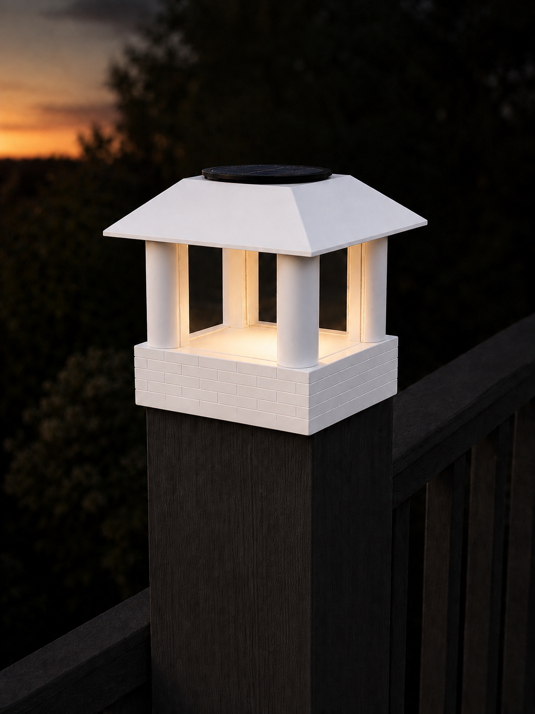 Round Smooth Column 4.5-Inch High-Profile Roof Solar Post Cap Light – White