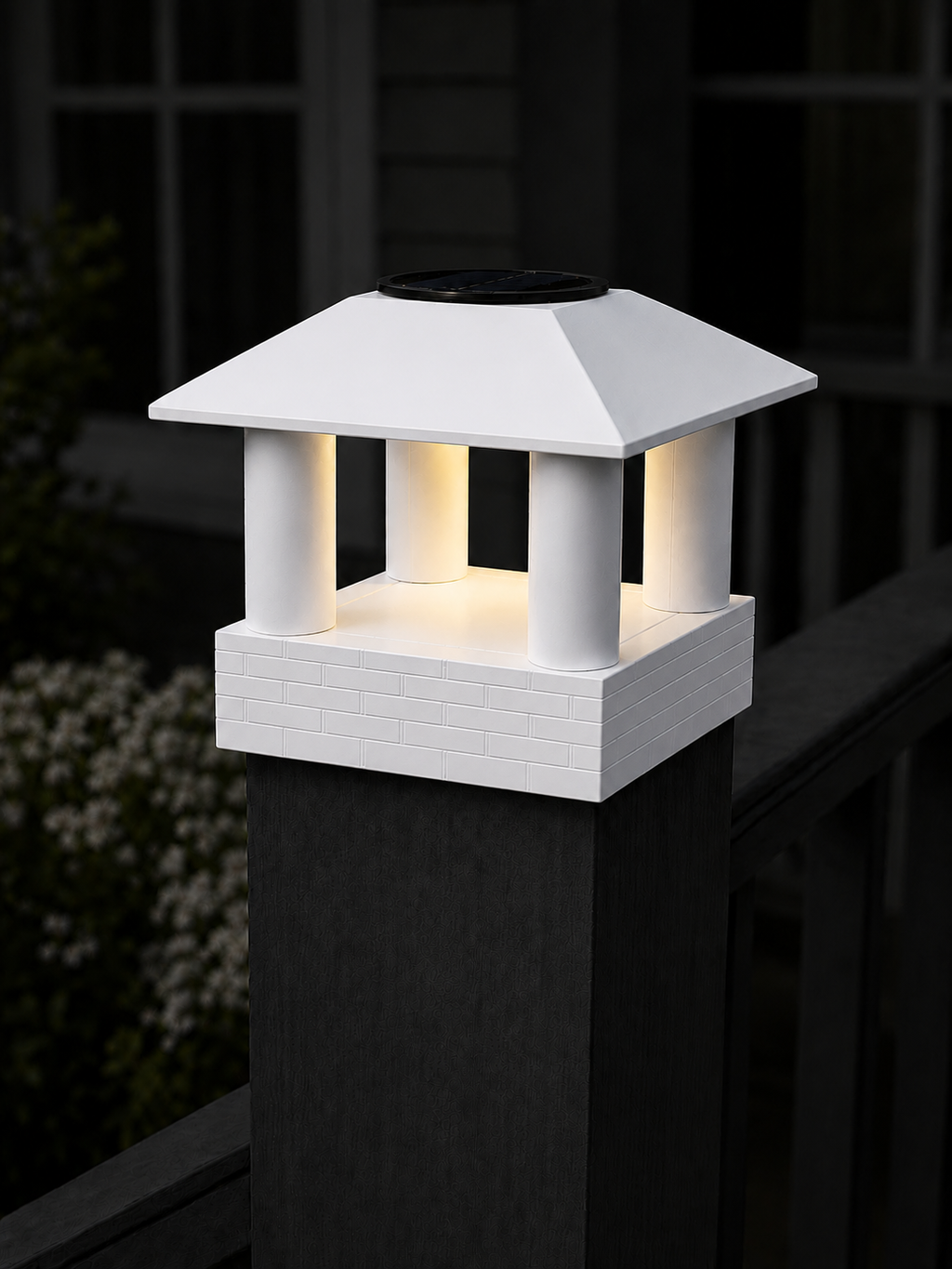 Round Smooth Column 4.5-Inch High-Profile Roof Solar Post Cap Light – White