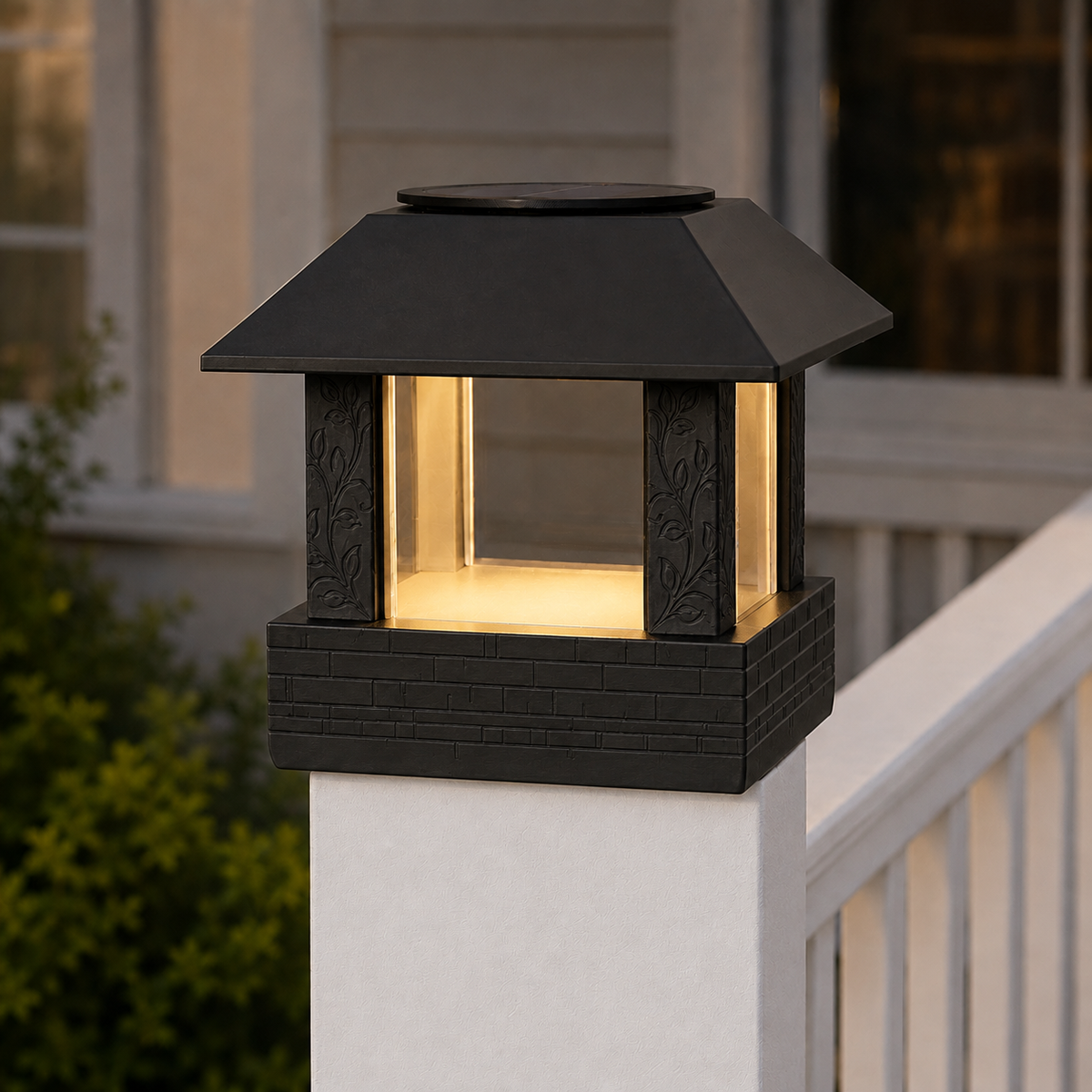 Square Leaf 4.5-Inch High-Profile Roof Solar Post Cap Light – Black