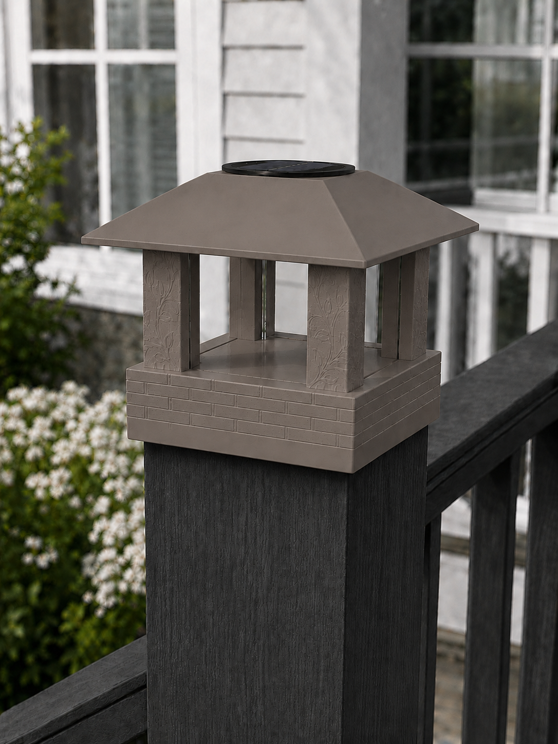 Square Leaf 4.5-Inch High-Profile Roof Solar Post Cap Light – Olive Brown