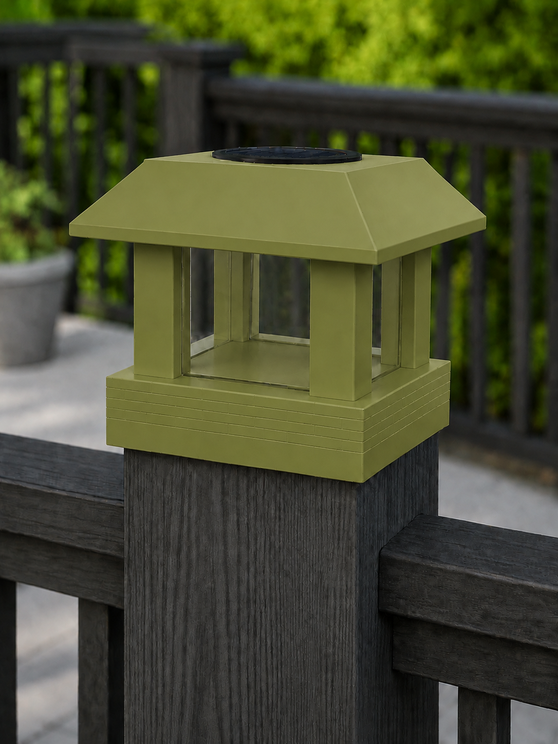 Classic Square 4.5-Inch Solar Post Cap Light – Natural Green