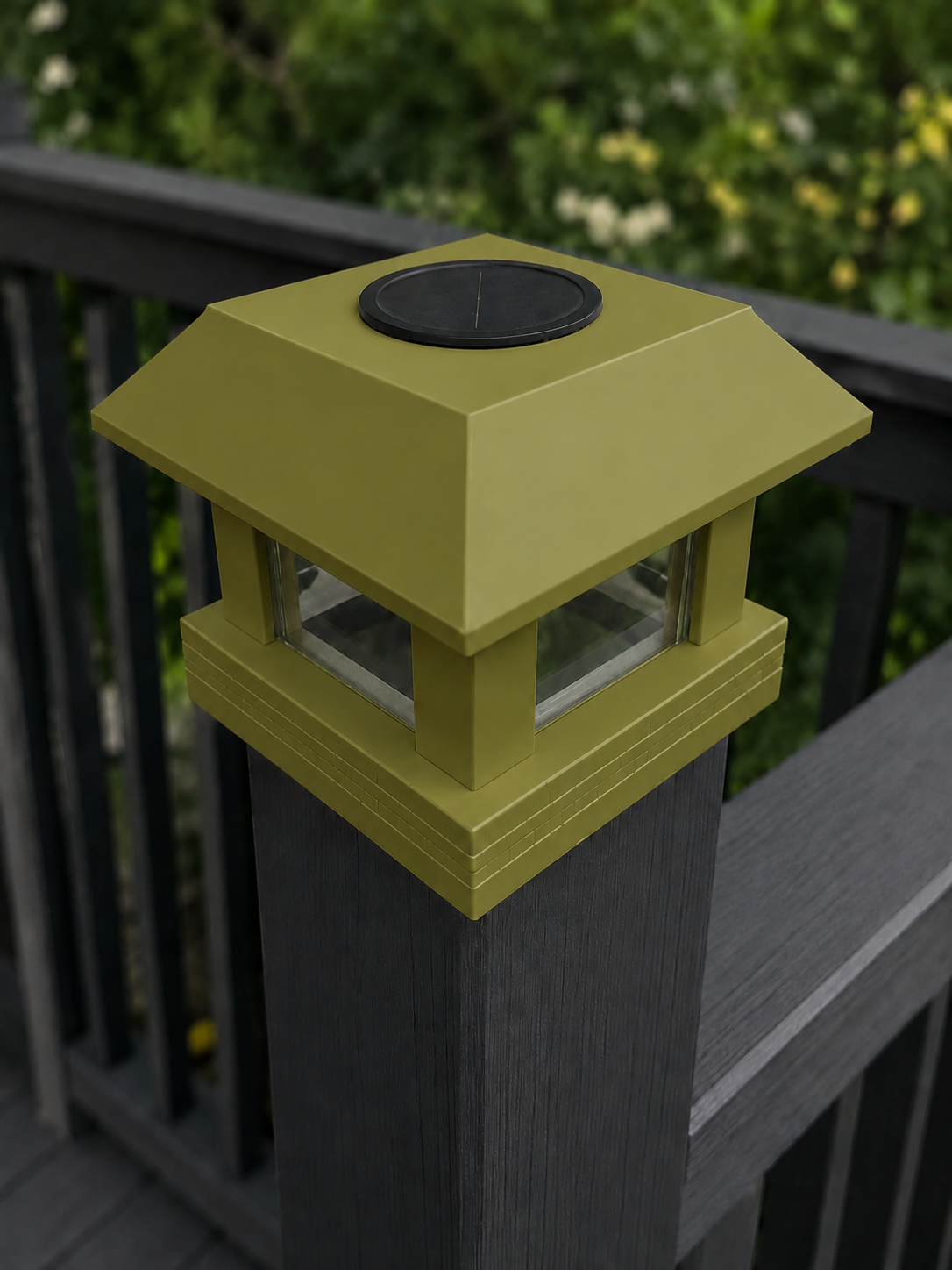 Classic Square 4.5-Inch Solar Post Cap Light – Natural Green