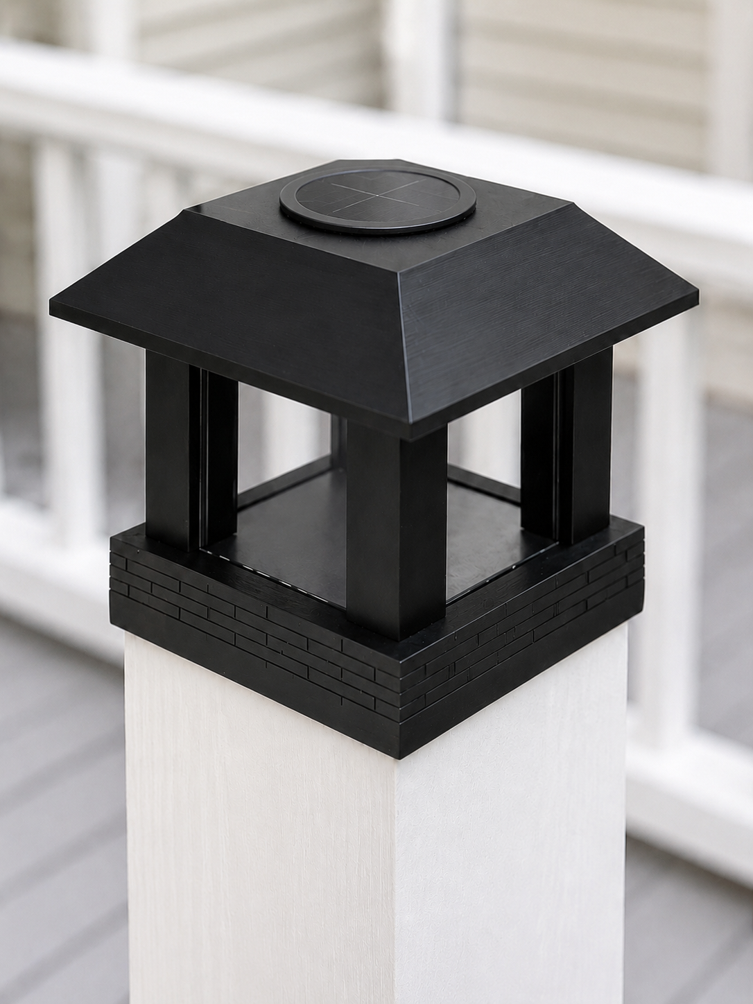 Classic Square 4.5-Inch Solar Post Cap Light – Black