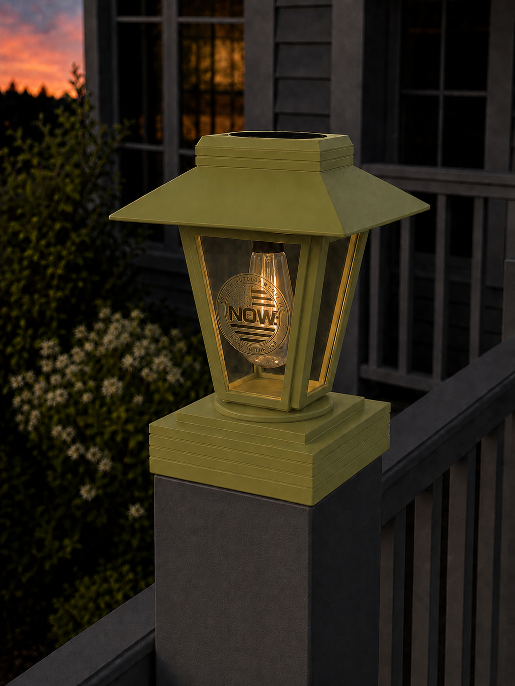 Lantern Engraved Glass 4-Inch Edison Bulb 4.5-Inch Solar Post Cap Light – Natural Green