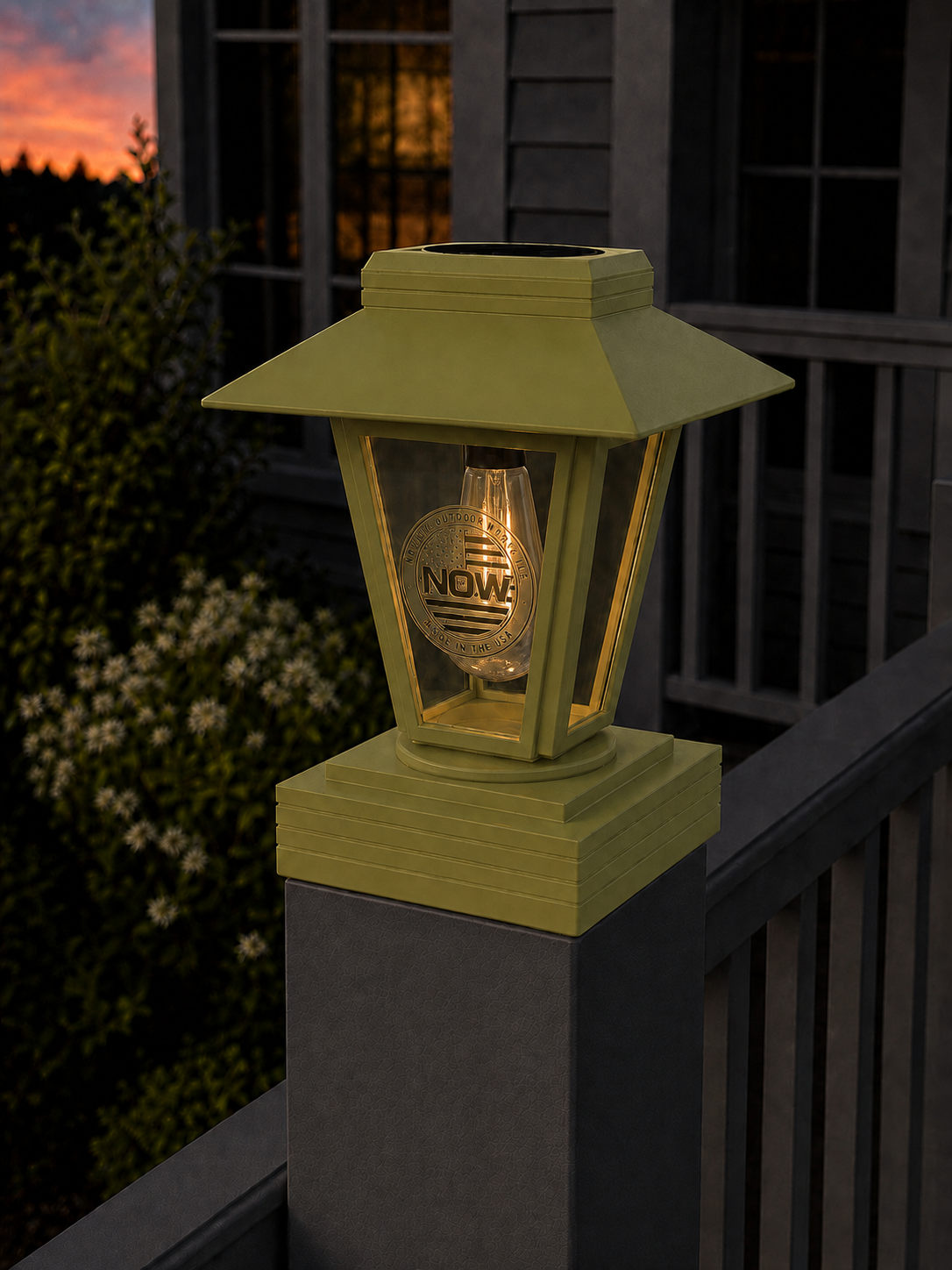 Lantern Engraved Glass 4-Inch Edison Bulb 4.5-Inch Solar Post Cap Light – Natural Green