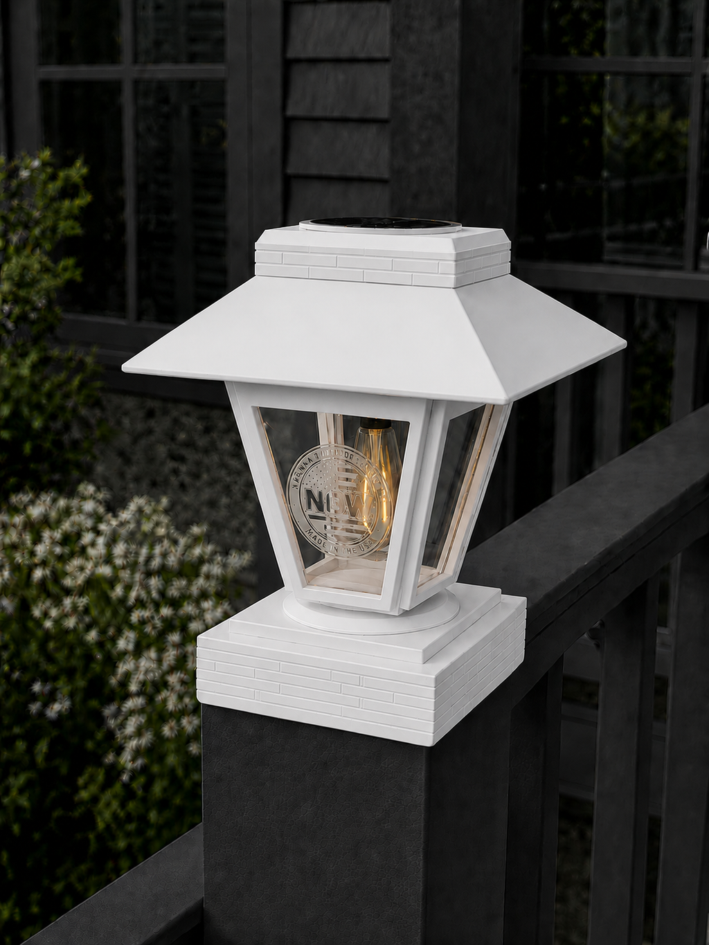Lantern Engraved Glass 4-Inch Edison Bulb 4.5-Inch Solar Post Cap Light – White