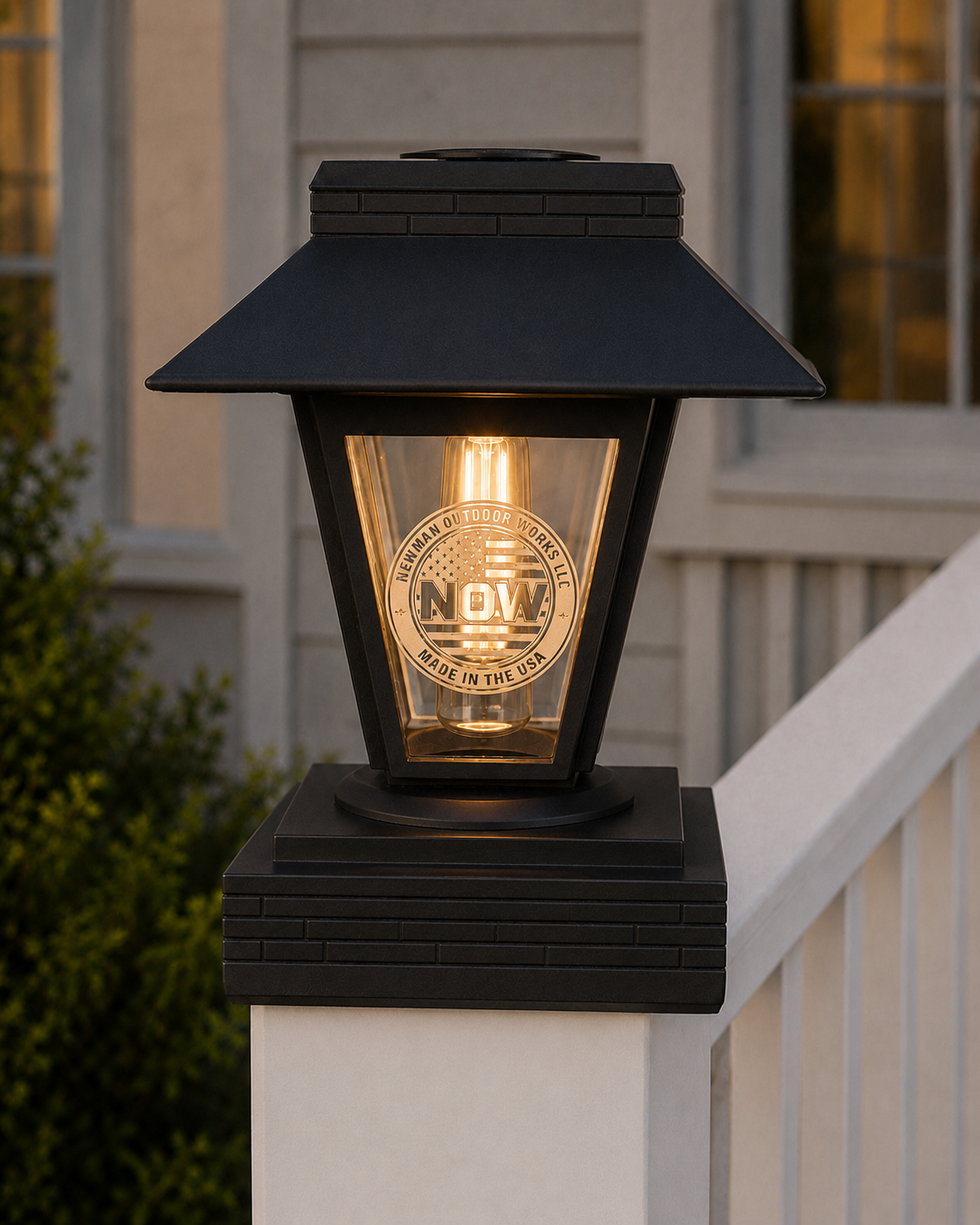 Lantern Engraved Glass 4-Inch Edison Bulb 4.5-Inch Solar Post Cap Light – Black