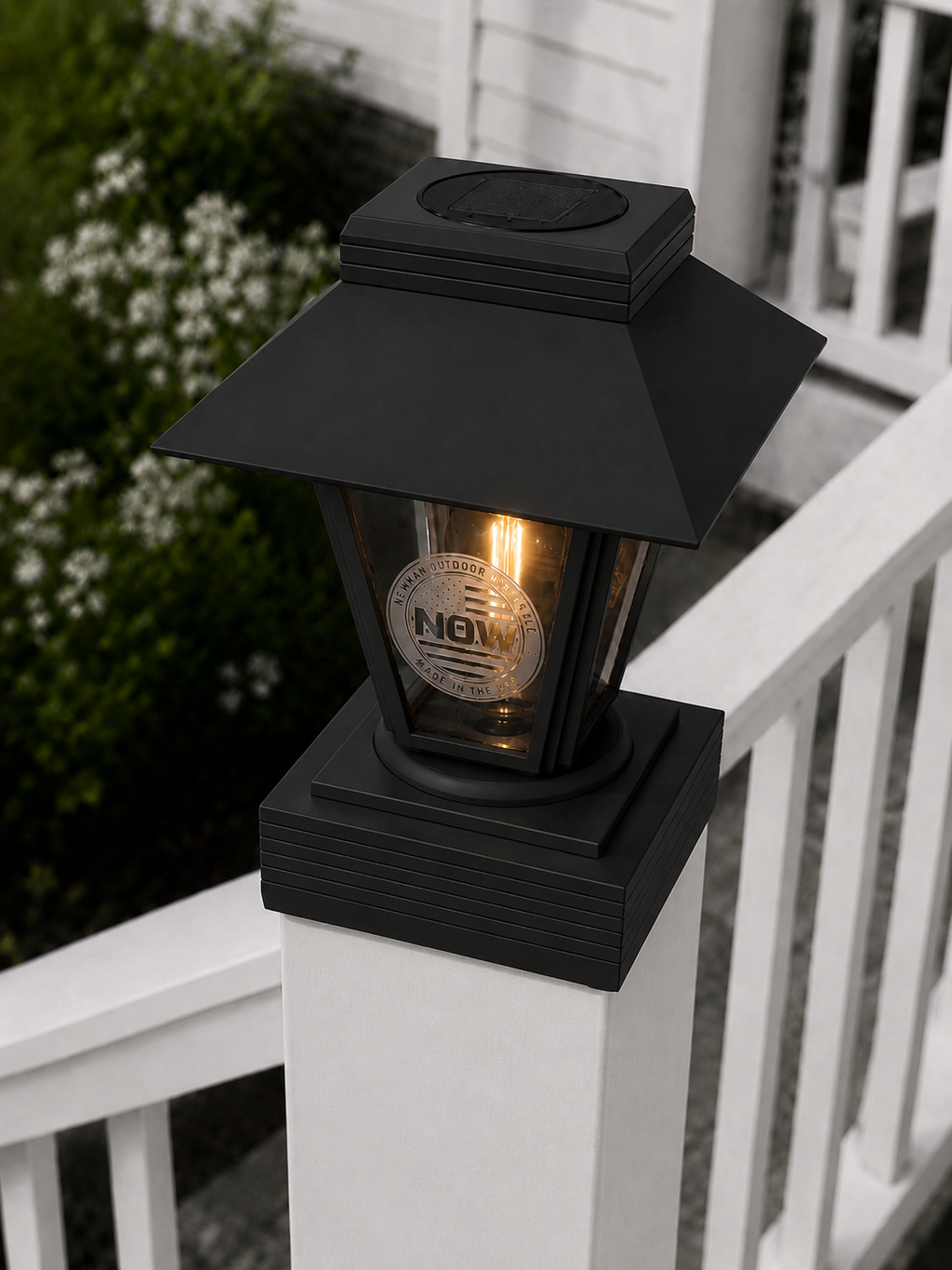 Lantern Engraved Glass 4-Inch Edison Bulb 4.5-Inch Solar Post Cap Light – Black