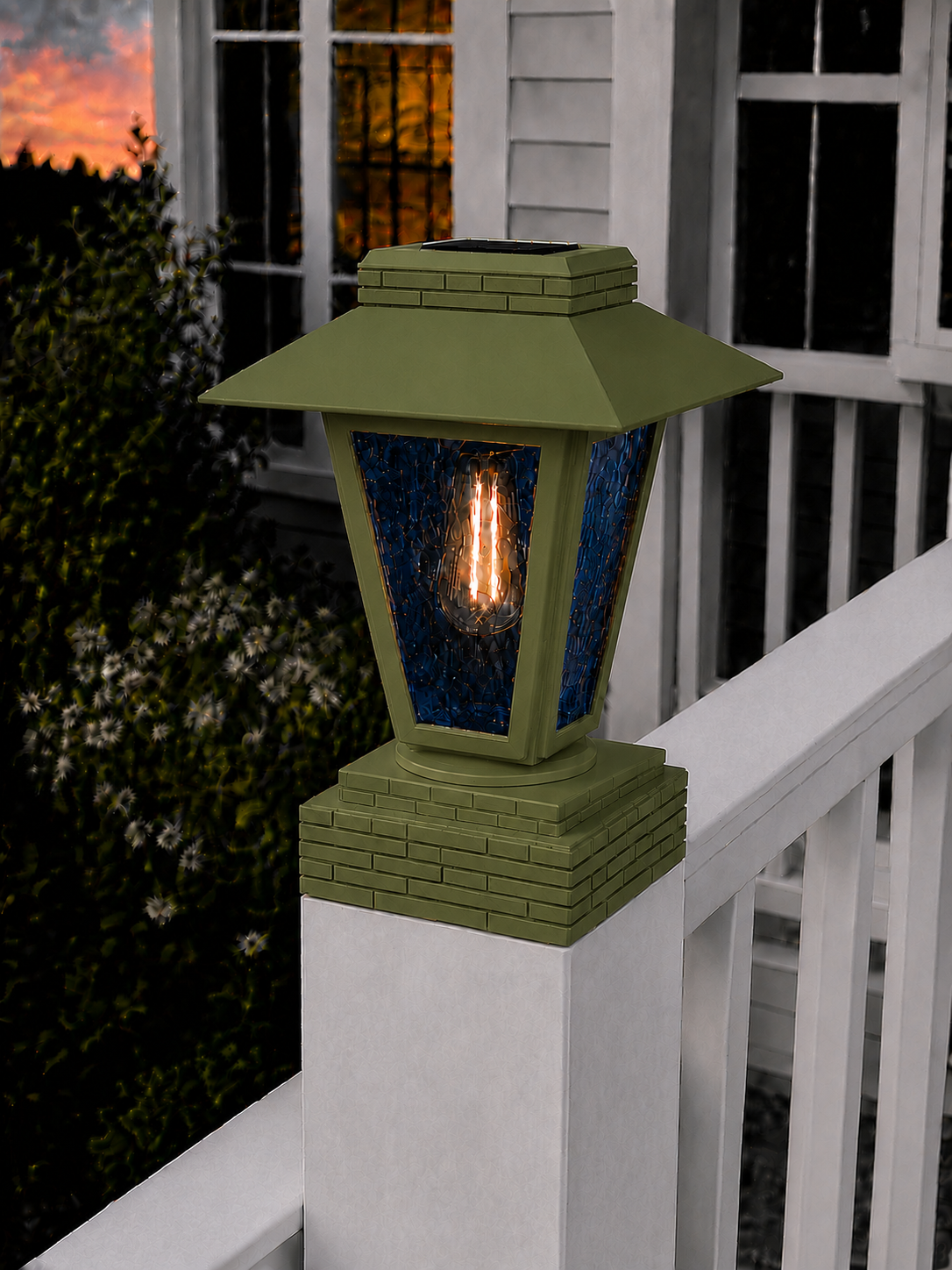 Lantern with Blue Glass 4-Inch Edison Bulb 4.5-Inch Solar Post Cap Light – Natural Green