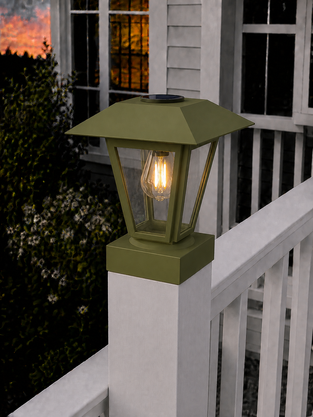 Lantern with 3-Inch Edison Bulb 4.5-Inch Solar Post Cap Light – Natural Green