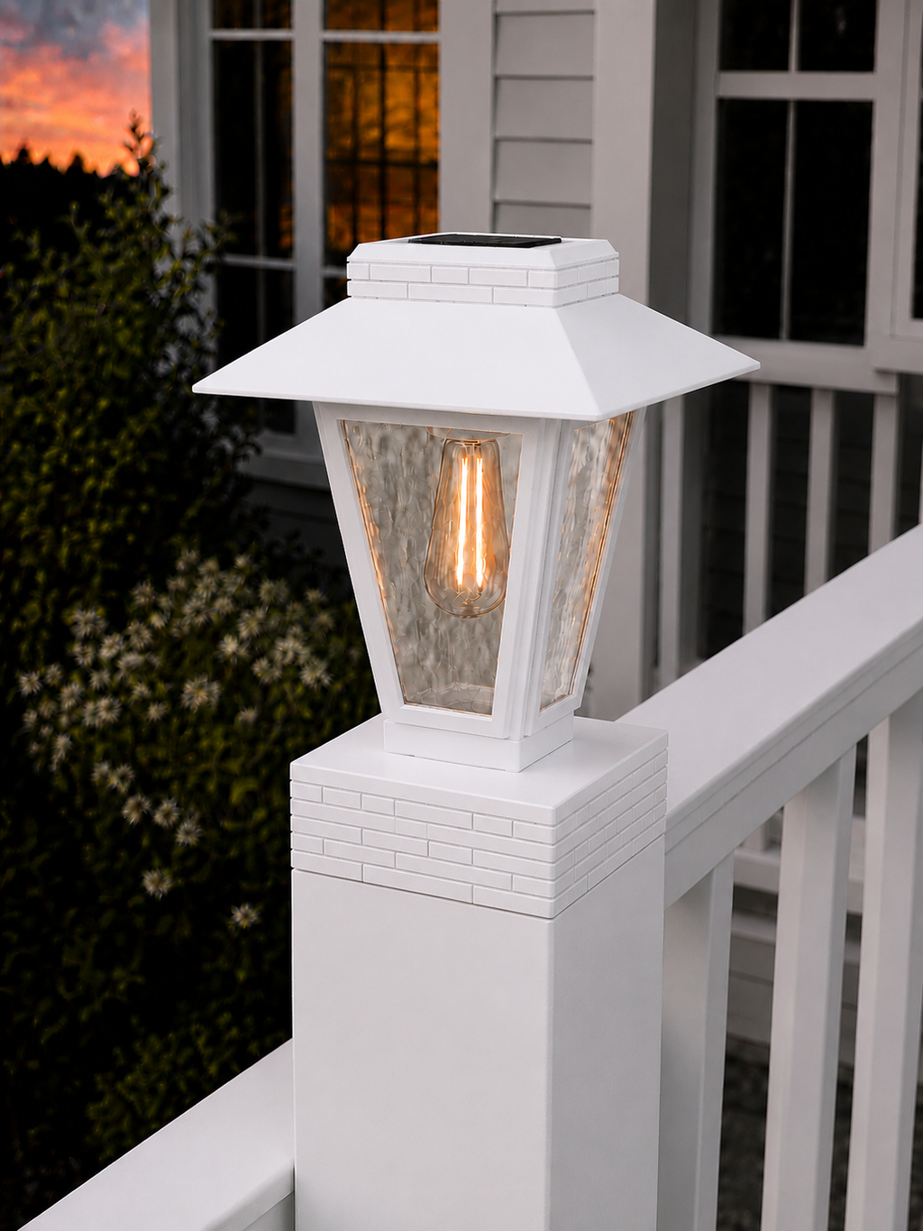Lantern with Rippled Glass 4-Inch Edison Bulb 4.5-Inch Solar Post Cap Light – White