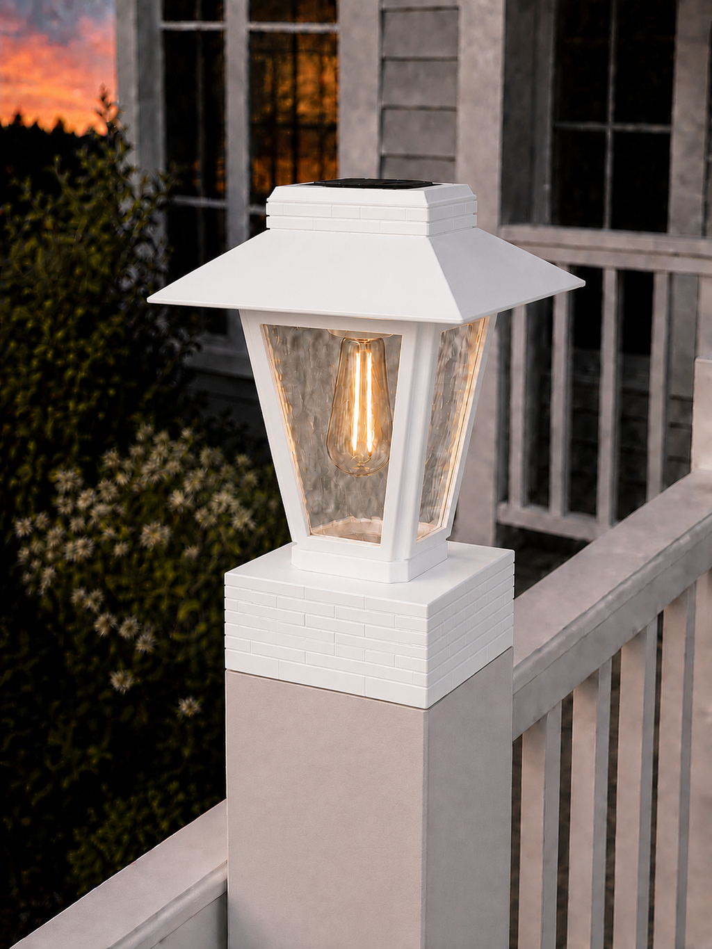 Lantern with Rippled Glass 4-Inch Edison Bulb 4.5-Inch Solar Post Cap Light – White