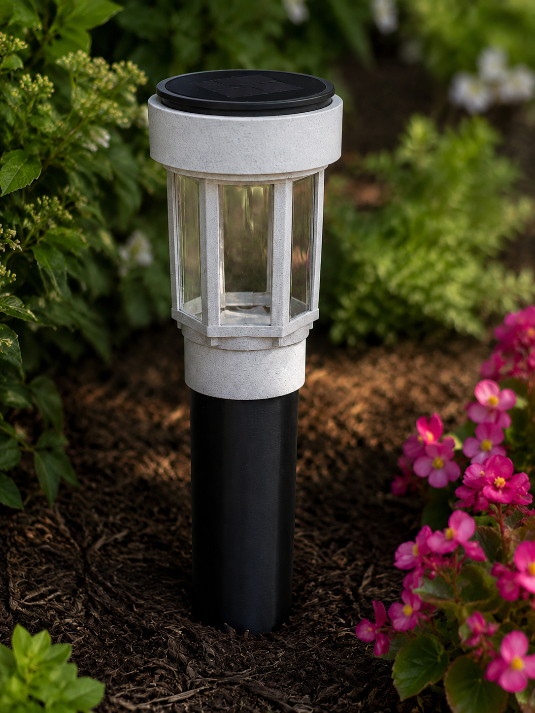 Decorative Clear Glass LED Solar Landscape Light with Riser – Marble