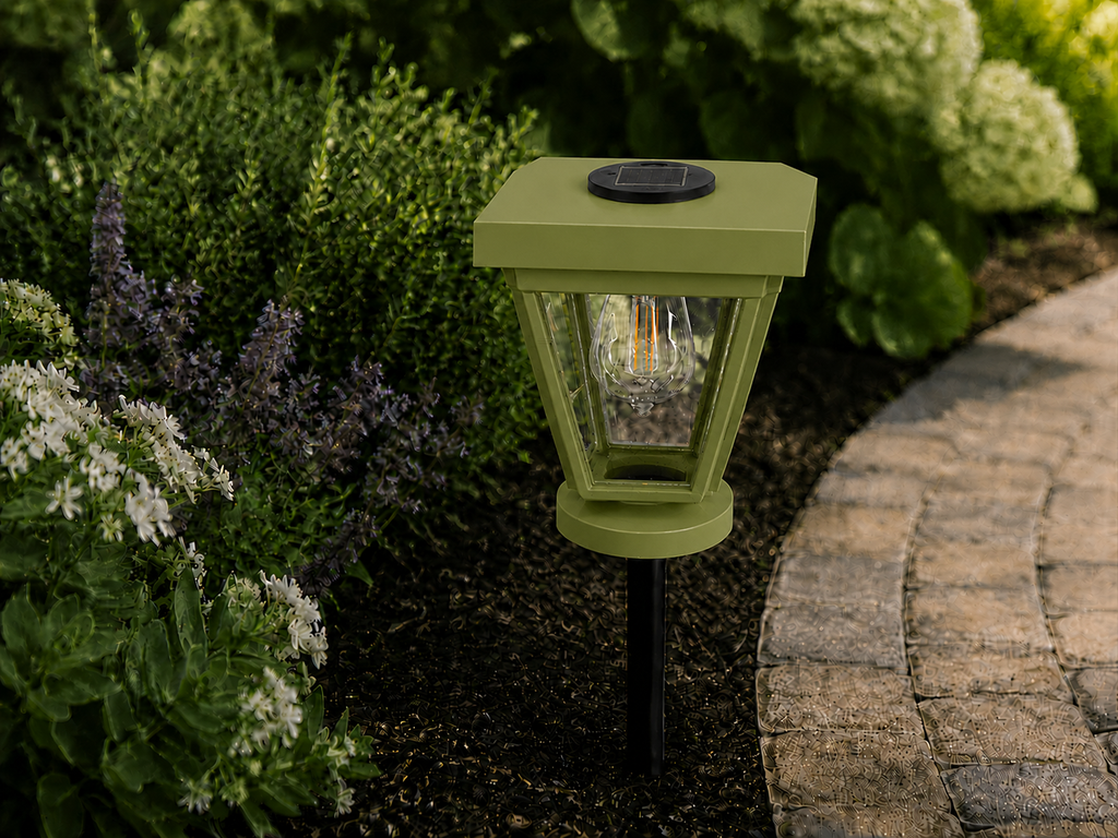 Lantern with Clear Glass Small Edison Bulb Solar Landscape Light – Natural Green