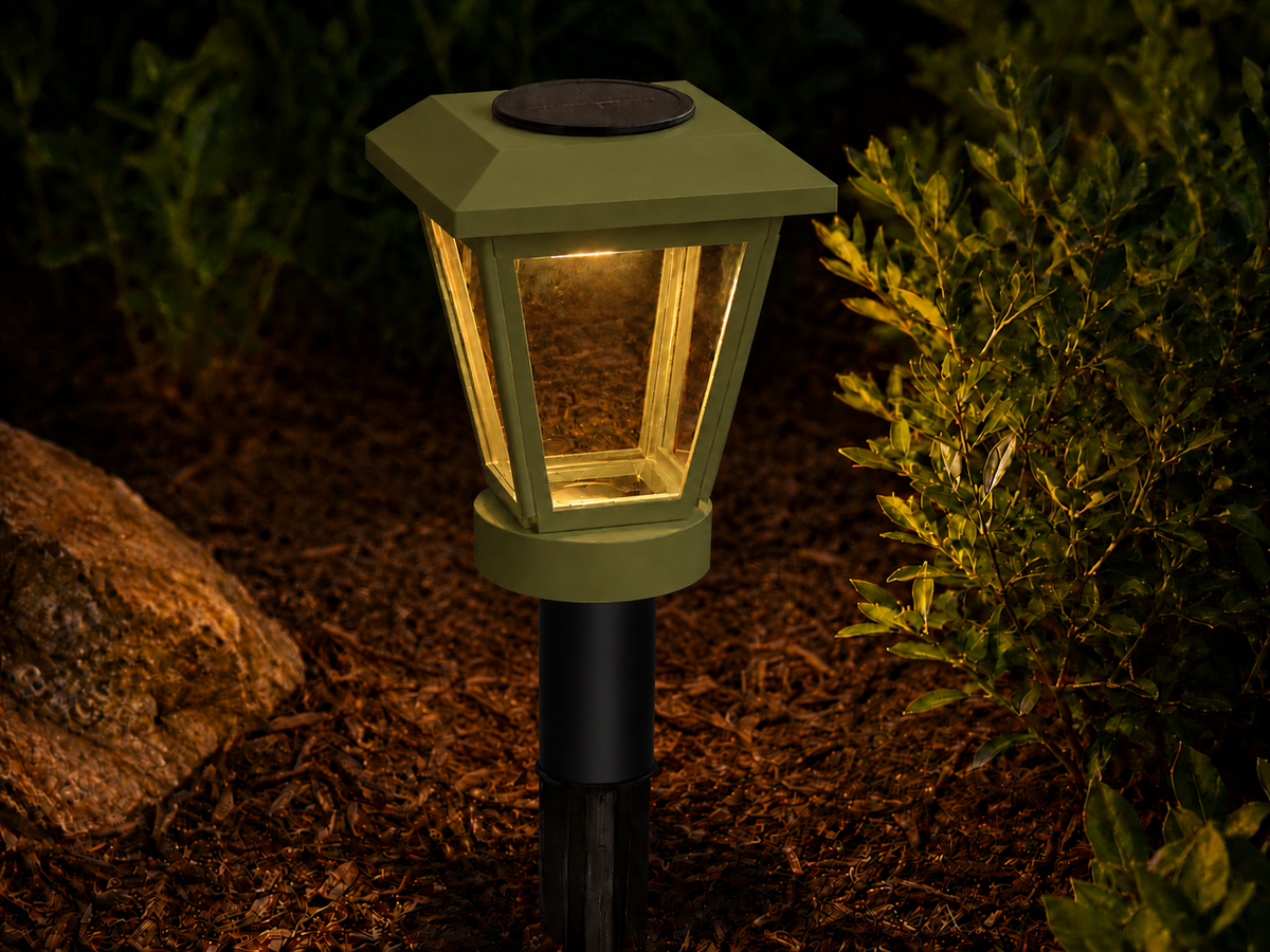 Green Lantern with 6-Inch Riser & Clear Glass LED Bulb for Landscape Lighting