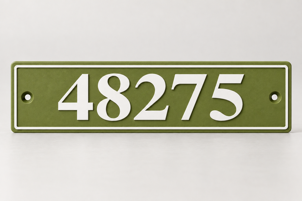 HShorizontal-gw personalized horizontal house and mailbox number sign in green / white, sample number 48275, front product view
