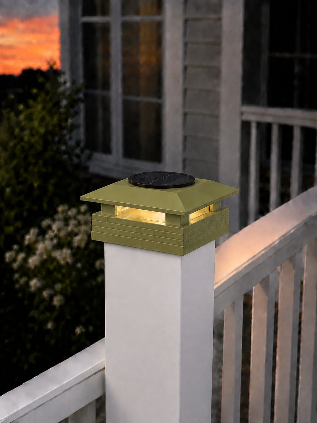 Square Column 4.5-Inch Low-Profile Roof Solar Post Cap Mood Light – Natural Green